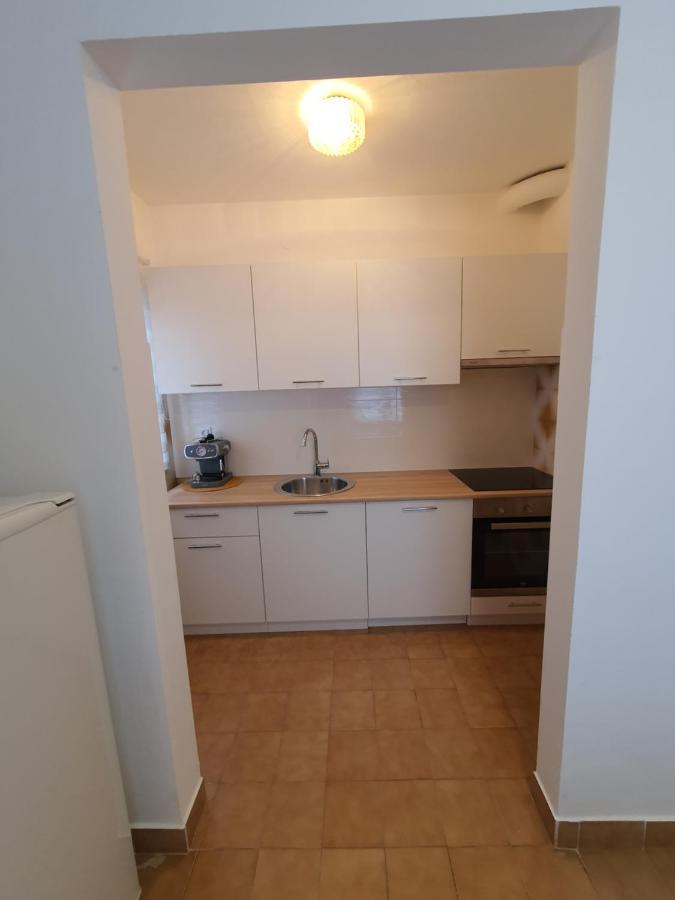 Apartments Luciana & Helena Пула Екстериор снимка