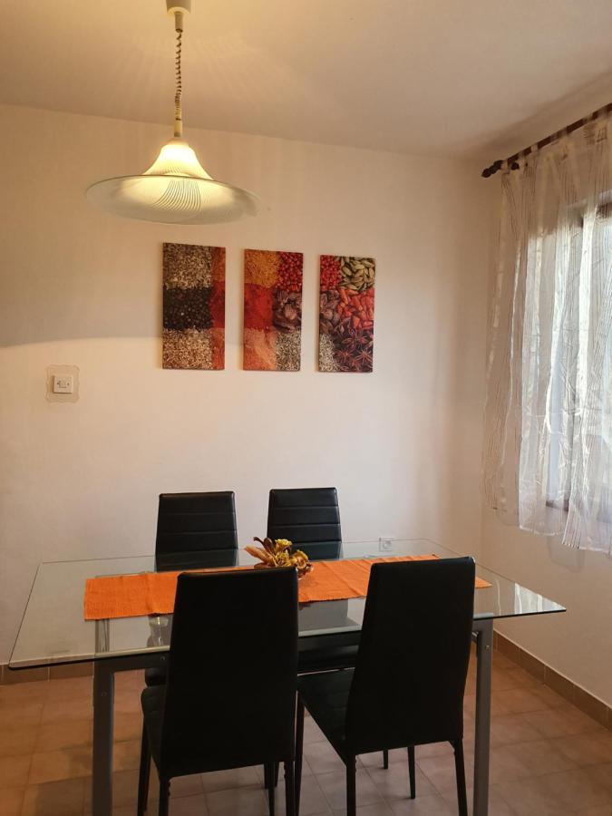 Apartments Luciana & Helena Пула Екстериор снимка