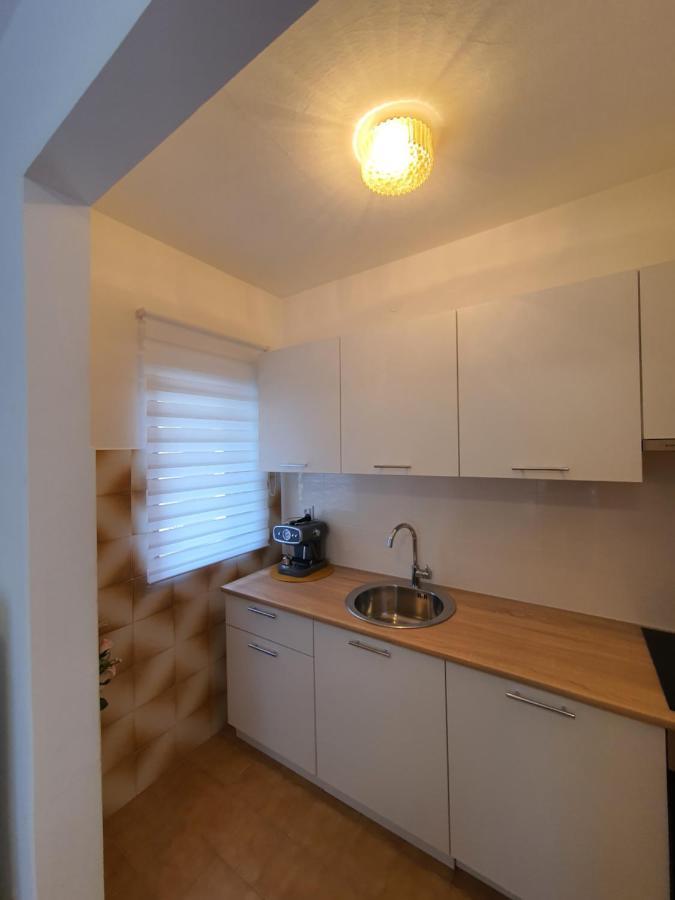 Apartments Luciana & Helena Пула Екстериор снимка
