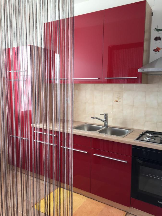 Apartments Luciana & Helena Пула Екстериор снимка